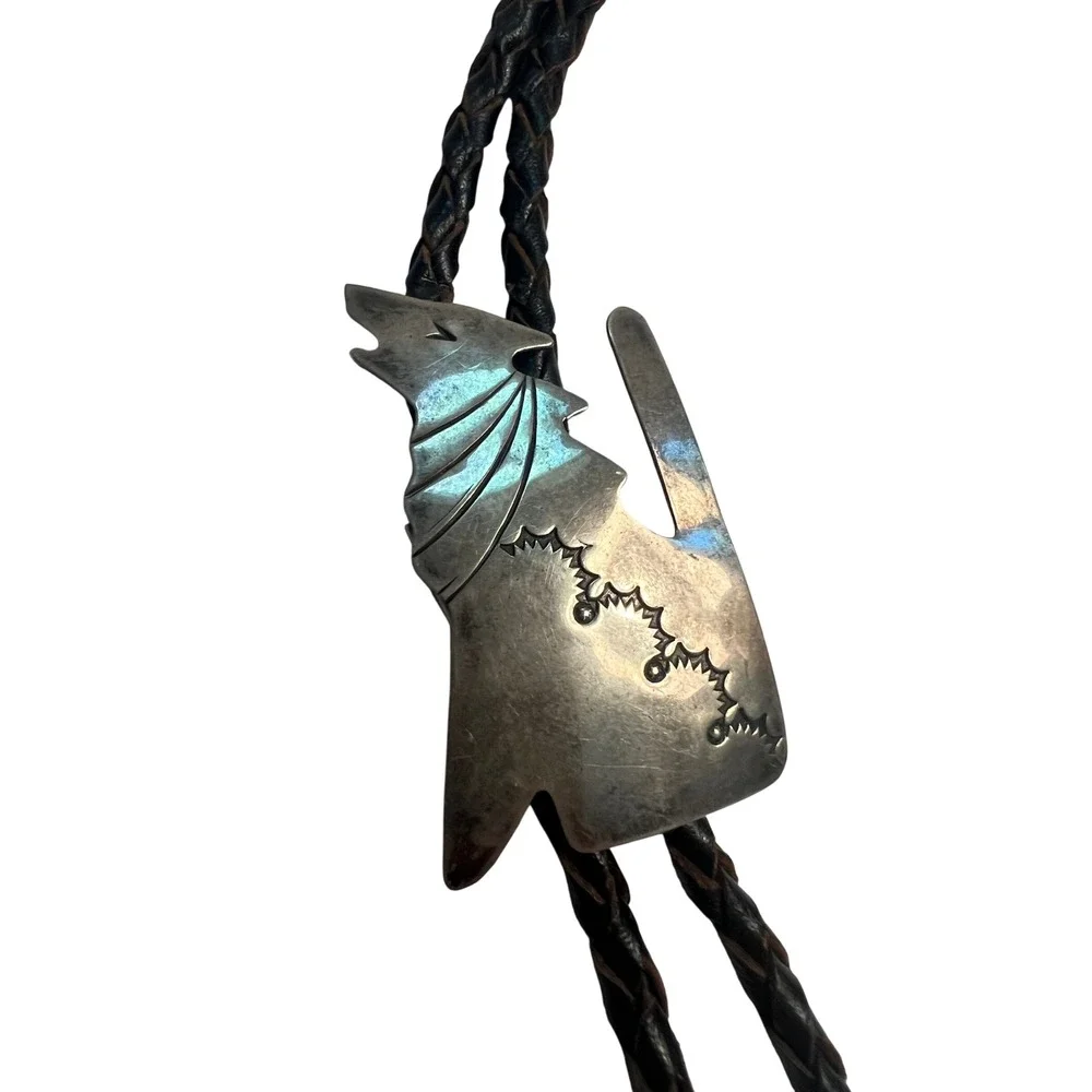 VTG Southwestern Sterling Silver Howling Wolf Braided Bolo Tie Artist Signed TT